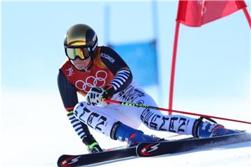 Viktoria Rebensburg leistete sich im ersten Riesenslalom-Durchgang einen Fehler. Foto: Michael Kappeler
