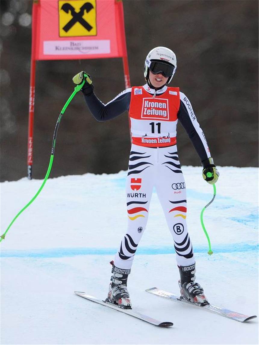 Hronek überrascht bei Super-G - Rebensburg raus Viktoria Rebensburg musste beim Super-G erneut ein Ausscheiden hinnehmen. Foto: Robert Jäger