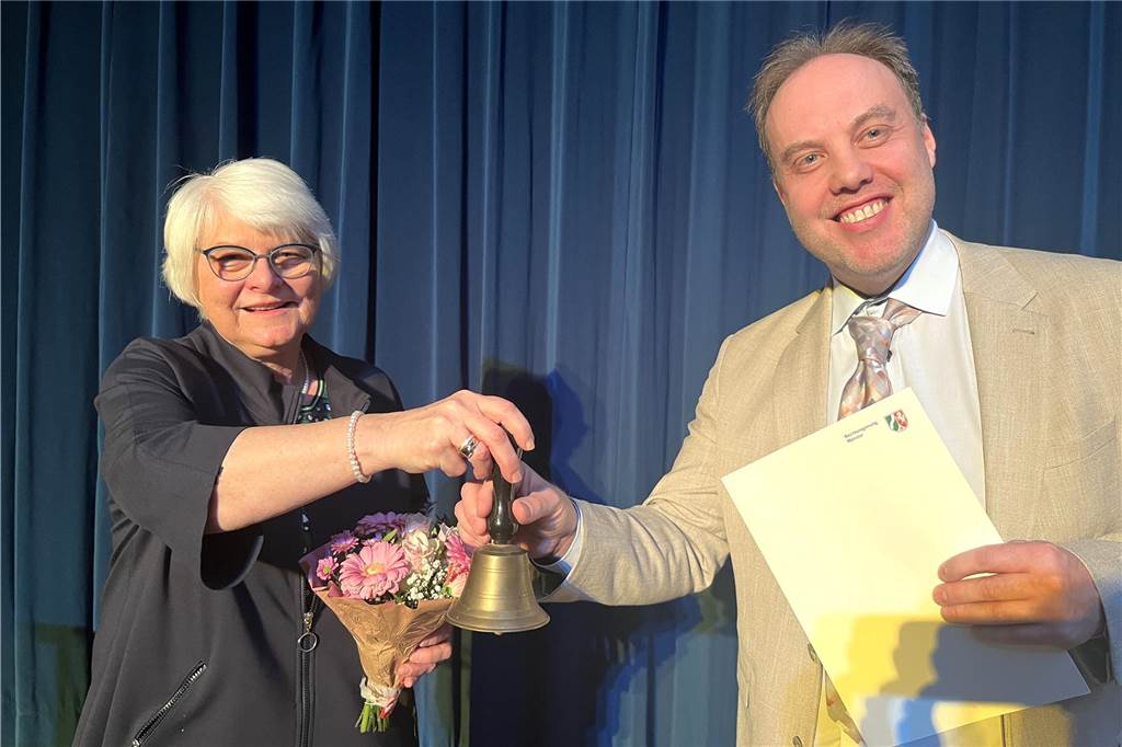Neun Fragen an den neuen Leiter der Willy-Brandt-Gesamtschule Violetta Kroll-Baues hat den Staffelstab Ende Januar an Michael Krimpmann übergeben. Nach mehr als acht Jahren ist sie in den Ruhestand gegangen.