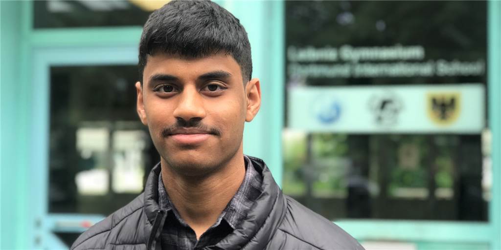 Erst Förderschüler, jetzt Abi: Vithursan (20) hat es seinen Ex-Lehrern gezeigt Vithursan Sivakumar (20) hat sich zum Abitur gekämpft.
