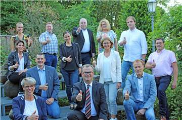 v.l.n.h.r. Andrea Wiggering-Cirkel, Bernd Schöning, Albert Daniels, Dennis Bausch, Marlies Dertmann, Ludwig Kuckuck, Jutta Musholt, Kirsten Rölver, Michael Könning, Alexandra Dertmann, Ludger Bergerbusch, Winfried Veeh und Angelika Kessels Foto Privat