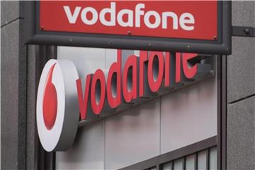 Vodafone streicht sein kontaktloses Handy-Bezahlangebot. Foto: Marijan Murat/dpa