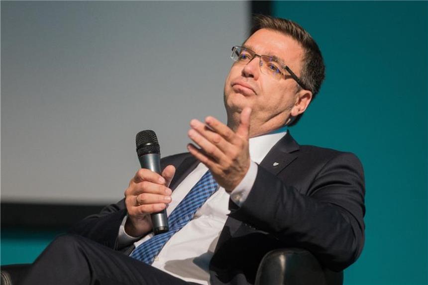 Volker Münz, kirchenpolitischer Sprecher der AfD-Bundestagsfraktion, nimmt an der Podiumsdiskussion in Münster teil. Foto: Rolf Vennenbernd
