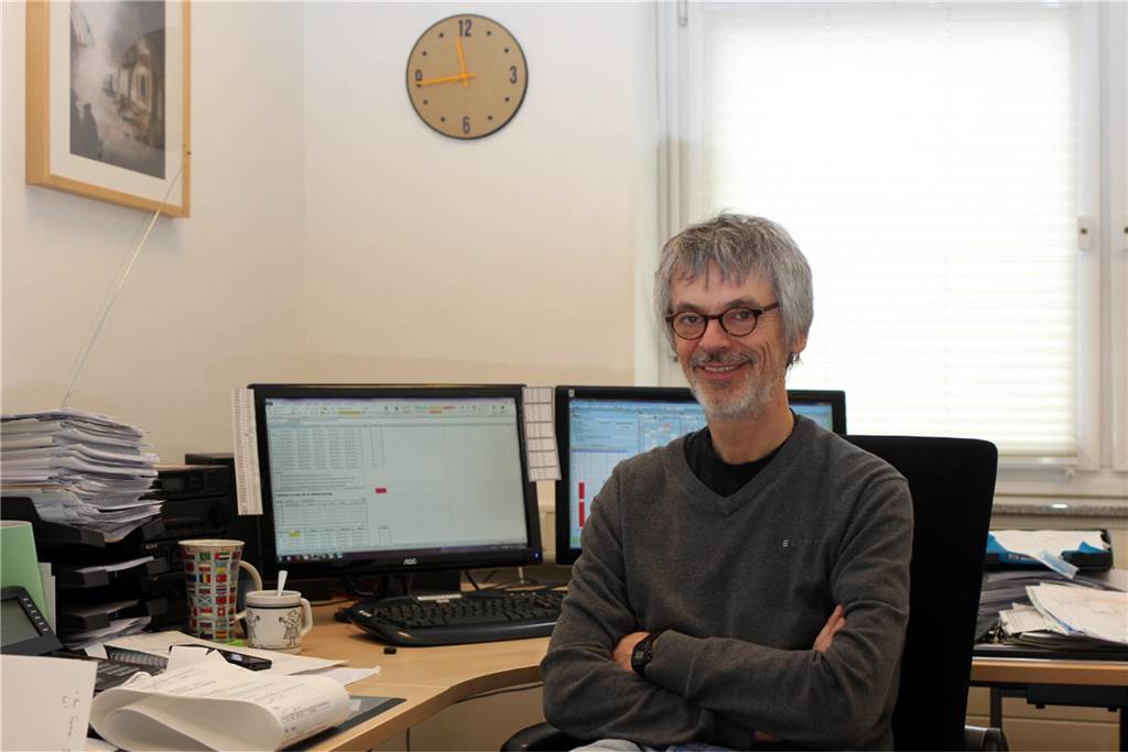 Distanzunterricht in Castrop-Rauxel? „Sehe Schule nicht als Infektionsherd“ Volker Supanc ist Konrektor der Fridtjof-Nansen-Realschule. In der Frage Präsenz- kontra Distanzunterricht sei sein Kollegium gespalten, sagt er.