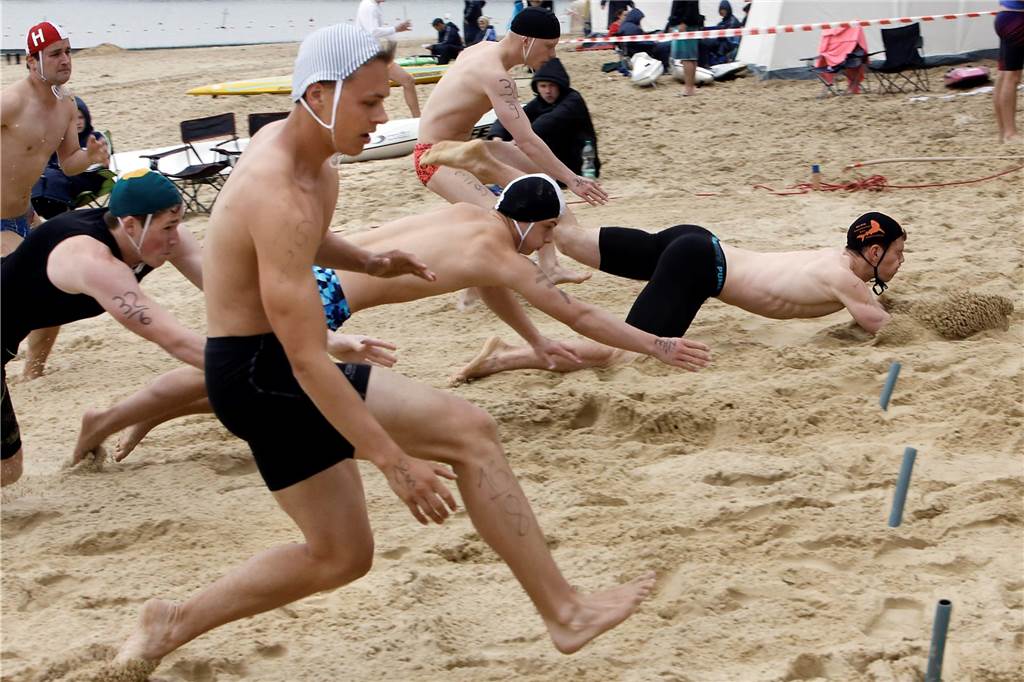 DLRG-Trophy: 200 Rettungsschwimmer suchen ihre Champions im Seebad Rettungssportler sind auch an Land gefordert.