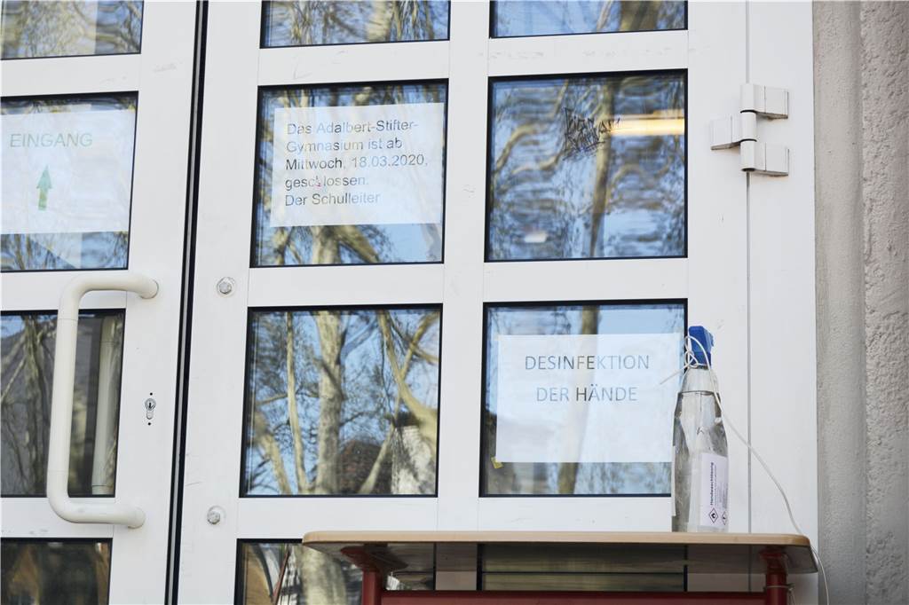 Schulleiter im Interview: „Ich nenne es das völlig andere Alltagsgeschäft“ Vom 18. März bis 23. April war die Schule ganz geschlossen. Jetzt arbeitet sie darauf hin, dass für eine neue Schließung, falls sie erforderlich würde, auch Distanzunterricht besser möglich ist als im Frühjahr 2020.