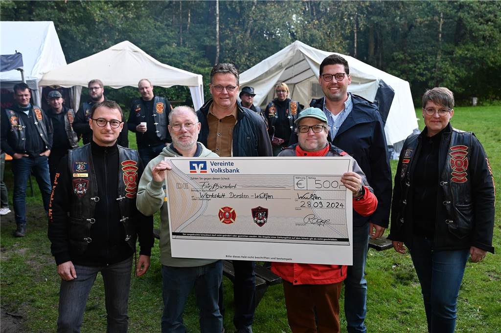 Vom 27. bis 29. September feierte das „Chapter Germany 24“ des Red Knights Motorradclubs sein fünfjähriges Bestehen am Annaberg in Haltern am See. Der Motorradclub hat seinen Stammsitz in Wulfen und besteht aus Feuerwehrleuten, ihren Familien und Freunden. Zu der Feier waren zahlreiche befreundete Chapter und Gäste aus ganz Deutschland angereist, um gemeinsam dieses Jubiläum zu zelebrieren. Nach dem offiziellen Teil der Veranstaltung mit der Ernennung neuer Mitglieder zu „Rittern“ ging es nahtlos zur Party mit Live Musik über. 