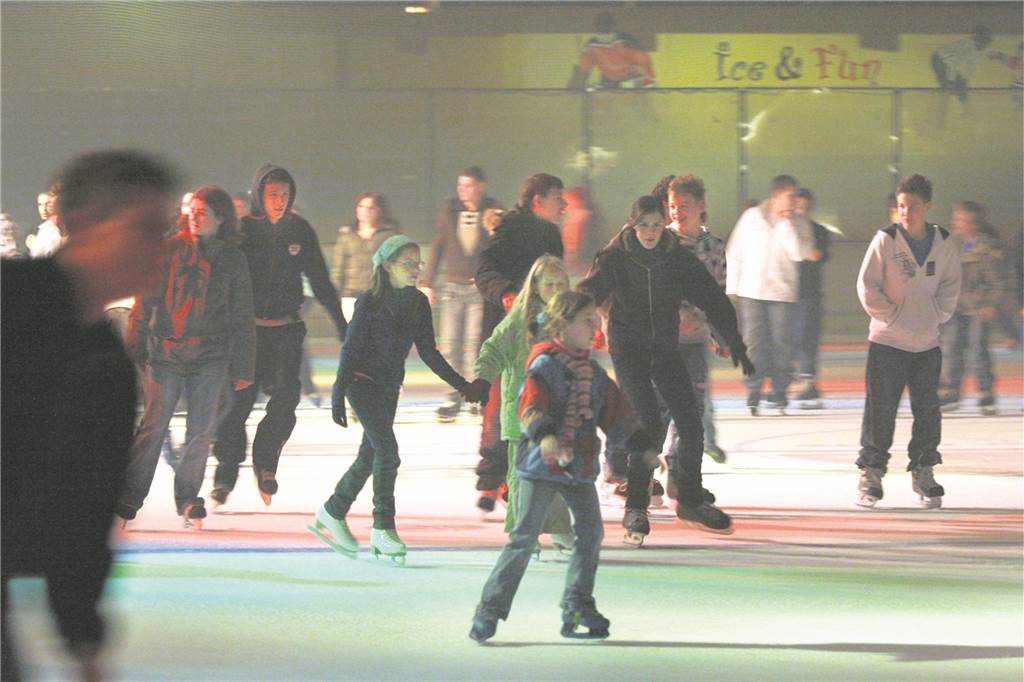 Eishallen-Pächter im Interview: „Uns kann keiner kopieren“ Vom Aus der Eishalle in Münster 2016 profitiert die Eissporthalle in Unna: Die Besucherzahlen steigen laut Kuchnias.