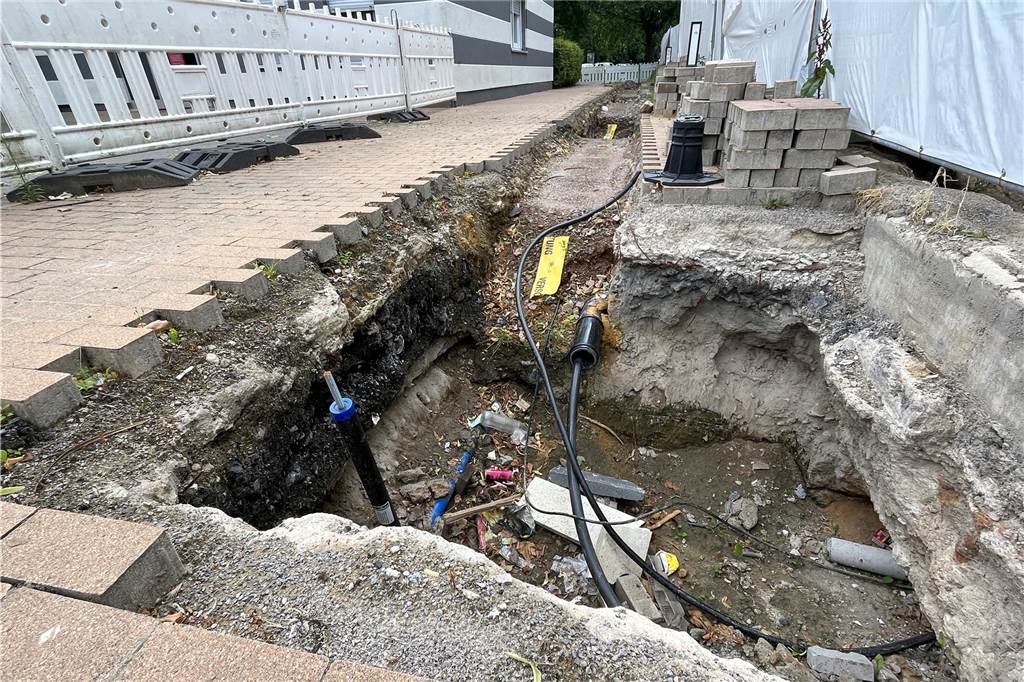Pfusch am Bau, Geld weg und alleingelassen auf der Baustelle Der aufgerissene Bärenplatz in Castrop-Rauxel Deininghausen