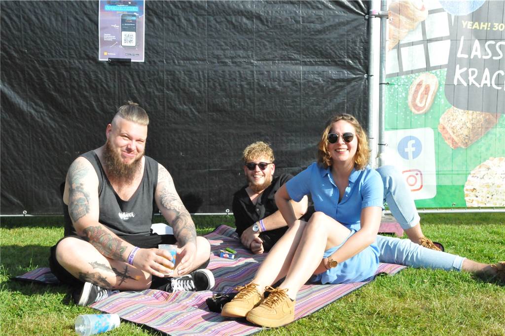 Sperenzken Open-Air: Sommer, Sonne, Stimmung und starke Musik (mit Video) Vom Berkelfestival zu den Sperenzken: Martin, Julian und Charlotte freuen sich auf packende Livemusik.