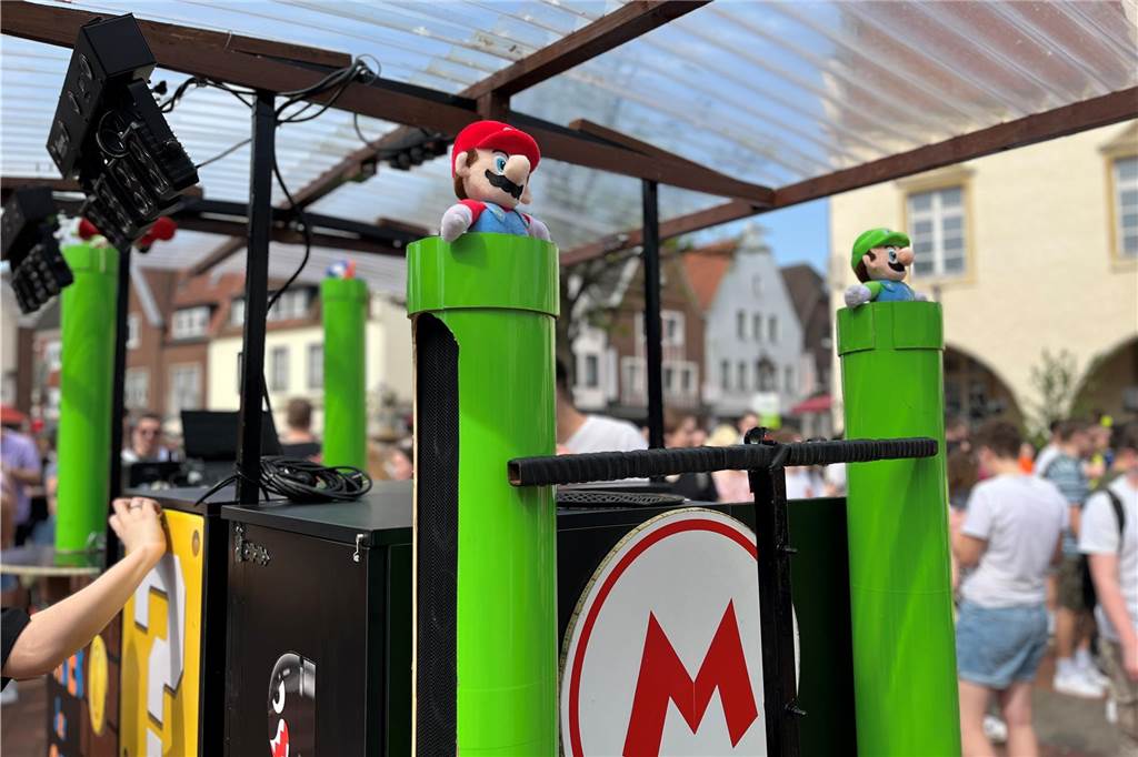 Vom Markplatz über Lakeside Inn und Westuferpark: Am 1. Mai 2024 wurde in Haltern wieder ausgelassen gefeiert.