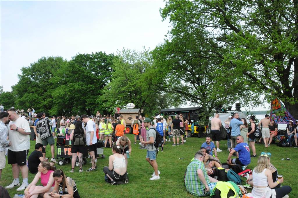 Vom Markplatz über Lakeside Inn und Westuferpark: Am 1. Mai 2024 wurde in Haltern wieder ausgelassen gefeiert.