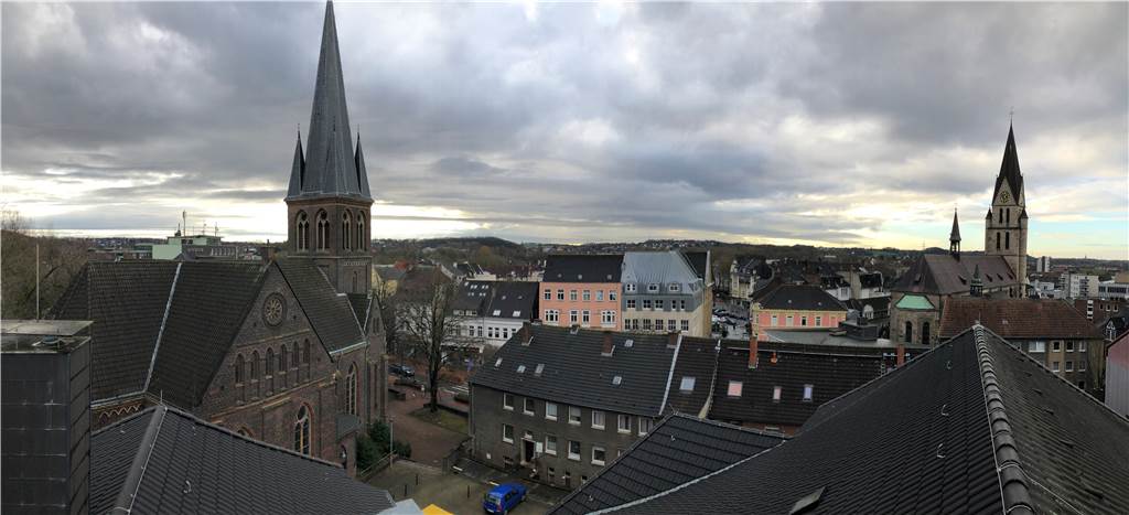 Über der Tonnendecke des Wichernhauses gibt es den Rundblick über Castrop Vom Wichernhaus aus geht der Blick über die Dächer von Castrop.