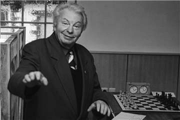 Von 1999 bis 2013 war Herbert Ulrich ohne Unterbrechung Vorsitzender des Schachklubs Ickern 60.