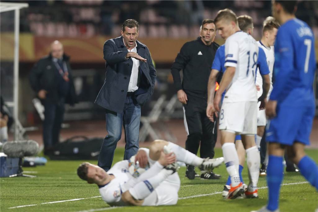 U19-Trainer Michael Skibbe: Was er sich für seine Zeit beim BVB vornimmt Von 2015 bis 2018 war Skibbe für die griechische Nationalmannschaft verantwortlich.