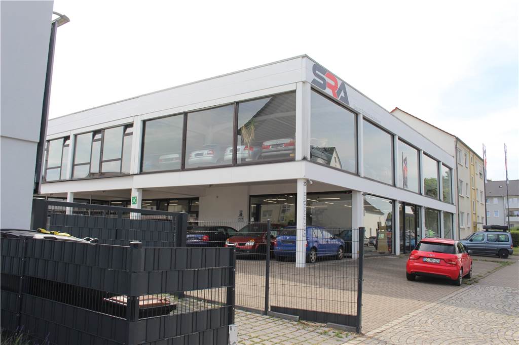 Ein Autohaus in Dortmund wird zu einer besonderen Weiterbildungsschmiede Von außen ist die Smart Repair Akademie nicht von einem Autohaus zu unterscheiden.