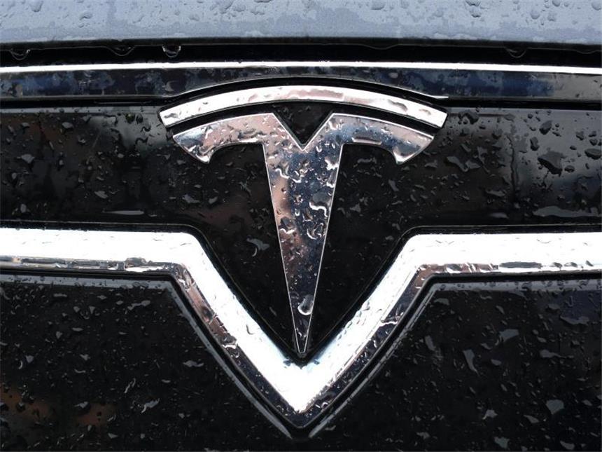 Tesla ruft 53 000 Wagen zurück Von dem Defekt soll keine Gefahr ausgehen. Foto: Jens Wolf