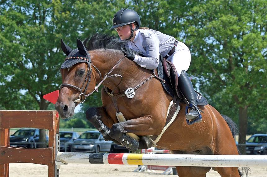 Alina Sparwel und Ma Petite überzeugen beim Großen Preis in Belgien Von der Qualifikation zum Finale steigerten sich Alina Sparwel und Ma Petite im belgischen Opglabbeek.