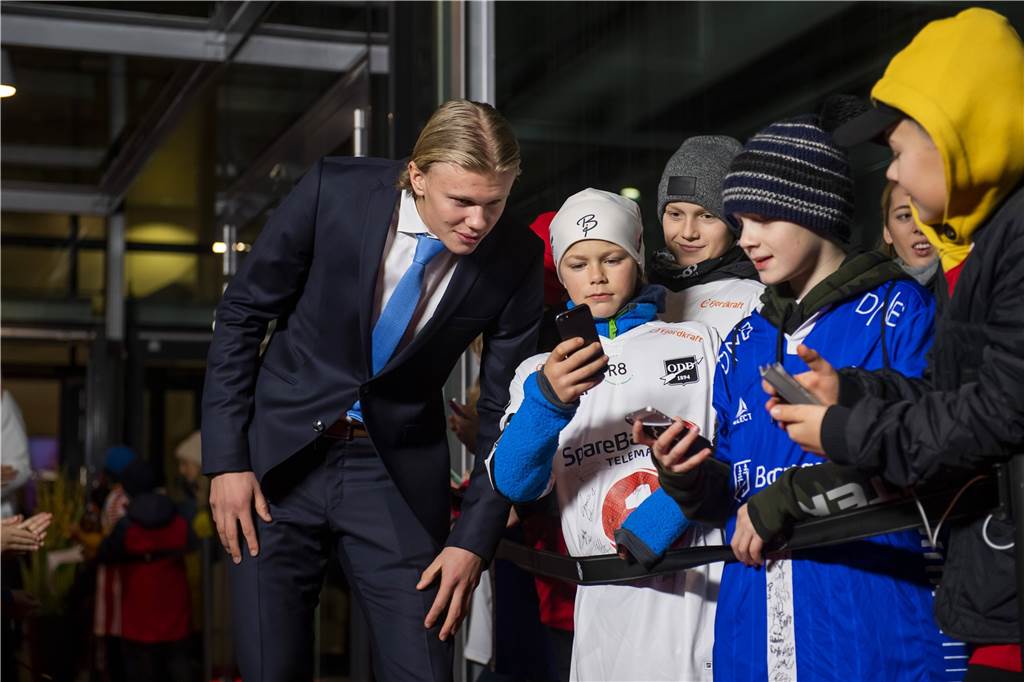 BVB-Wunschkandidat Erling Haaland - der blonde Riese mit der unglaublichen Torquote Von Molde FK gibg es für Haaland im Januar 2019 nach Salzburg.