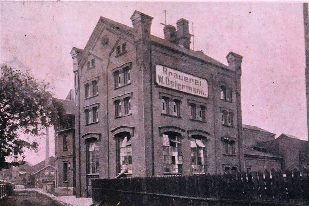 Vor 100 Jahren wurde die Brauerei Ostermann gegenüber vom Bahnhof geschlossen. Das Stadtarchiv Schwerte hütet eine der seltenen Ansichten auf einer Werbeanzeige.
