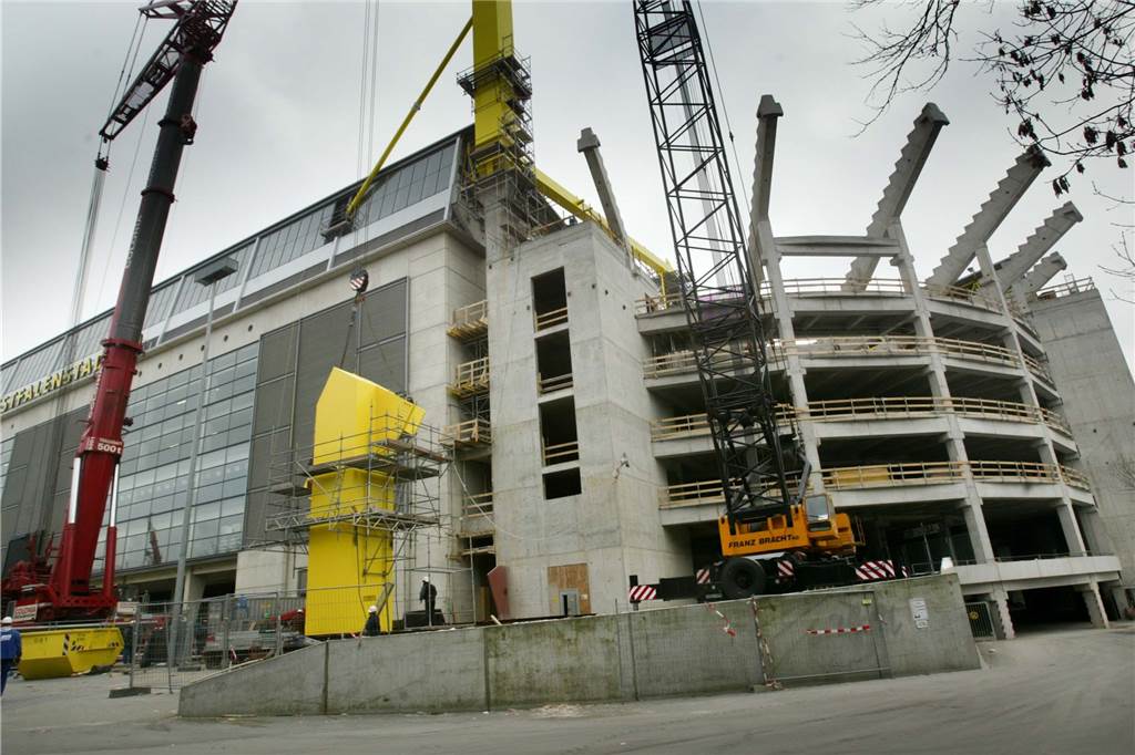 Wie der BVB sein Stadion für die EM 2024 fitmachen muss Vor 15 Jahren wurden als bislang letzte große Ausbaustufe die Ecken des Westfalenstadions geschlossen.