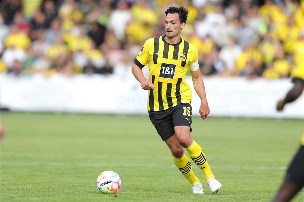 Lüner SV verlangt Borussia Dortmund bei Fußballfest alles ab – Ehrentreffer als Höhepunkt Vor allem die Autogramme von Mats Hummels waren nach der Partie äußerst begehrt.