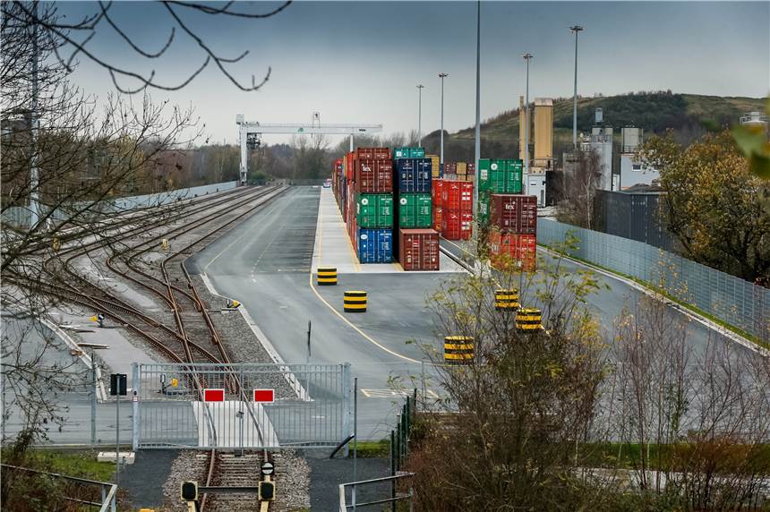 Umfrage ergibt: Wirtschaft in Dortmund robust – trotz gedrückter Stimmung Vor allem die Industrie erweist sich in Dortmund in der Corona-Krise als stabil.