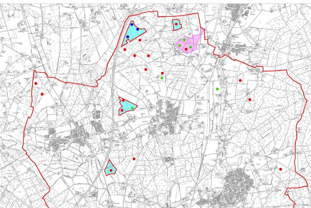 Windenergie in Dorsten auf dem Vormarsch: Was aktuell geplant ist Vor allem im eher ländlichen Norden Dorstens sind neue Windenergieanlagen geplant. Rot markiert sind geplante WEA, blau die vorhandenen beziehungsweise im Bau befindlichen Anlagen. Grün markiert sind vorhandene Windräder, die absehbar zurückgebaut werden. Pink markiert sind bestehende Konzentrationszonen-Flächen, türkis Potenzialflächen.