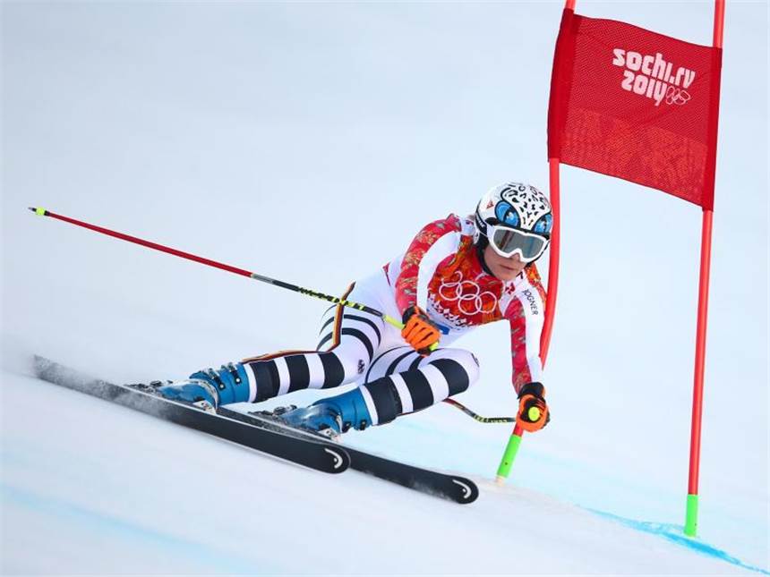 Höfl-Riesch feiert nächsten Coup im Super-G Vor allem im Mittelteil ist die Weltmeisterin stark unterwegs. Foto: Michael Kappeler