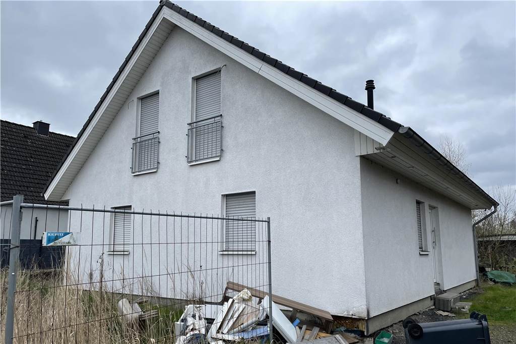 In Schwieringhausen kommt ein Einfamilienhaus unter den Hammer In Dortmund-Schwieringhausen wird ein Einfamilienhaus versteigert.