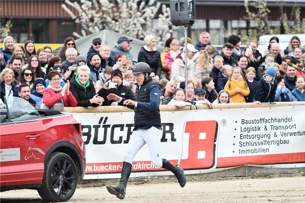 Vor dem Großen Preis fand das beliebte Jump and Drive statt. Bernd Stöver jun. konnte seinen Vorjahressieg nicht verteidigen.