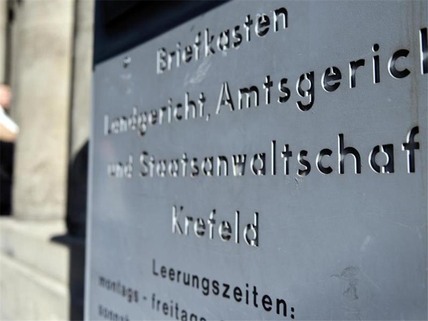 270 000 Opfer, 66 Millionen Schaden: Angeklagter schweigt Vor dem Landgericht Krefeld muss der mutmaßliche Kopf einer Bande von Gewinnspielbetrügern verantworten. Foto: Victoria Bonn-Meuser