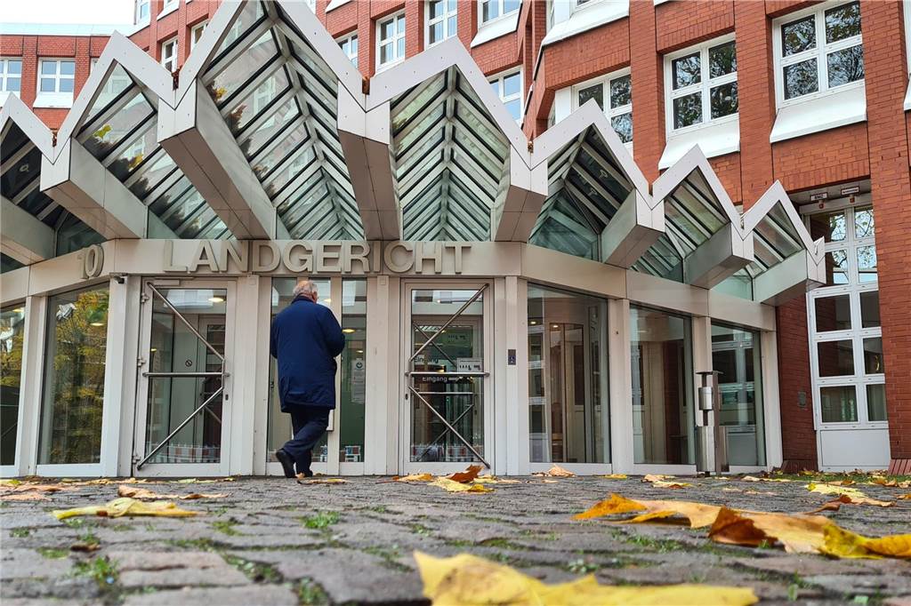 Vredener Gemälde-Diebe landen vor Gericht Vor dem Landgericht Münster musste sich am Dienstag (27. März) ein Diebes-Trio aus Vreden verantworten.