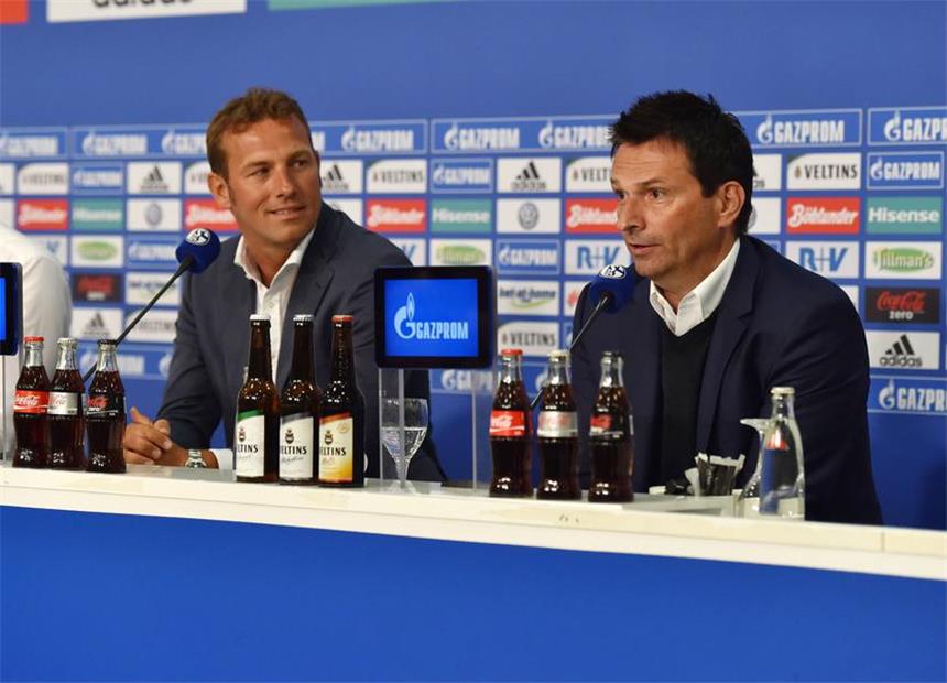 Weinzierl: "Mannschaft ist gut drauf und funktioniert" Vor dem Spiel des FC Schalke 04 gegen Mainz 05 stellten sich Trainer Markus Weinzierl Manager Christian Heidel den Fragen der Medienvertreter.