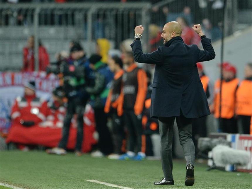 Die höchsten Siege in der Champions League Vor dem Spiel war Pep Guardiola durchaus angespannt, der Kantersieg löst die Stimmung beim Trainer. Foto: Andreas Gebert