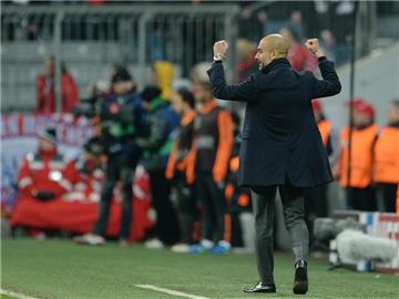 Vor dem Spiel war Pep Guardiola durchaus angespannt, der Kantersieg löst die Stimmung beim Trainer. Foto: Andreas Gebert