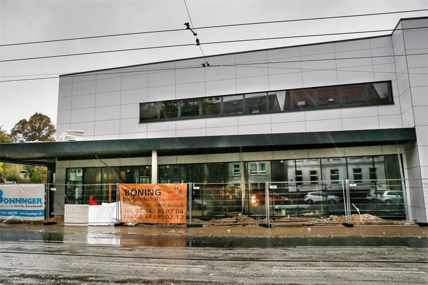 Neuer Aldi-Markt soll Anfang Dezember eröffnen Vor den bodentiefen Fenstern sollen Fahrradstellplätze eingerichtet werden.