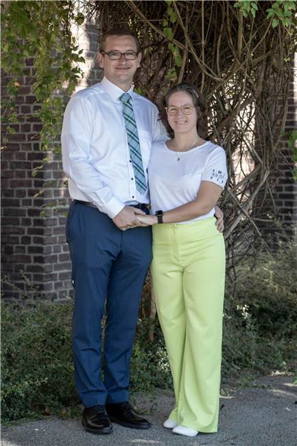 Schornsteinfeger stehen Spalier: Lisa Marie und Dominik Franke heiraten Vor der Hochzeitsreise will das Ehepaar noch kirchlich heiraten.