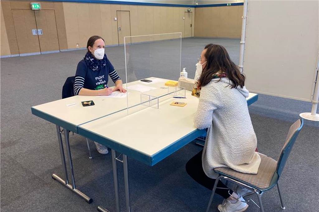 Vor der Impfung wurden die Impflinge von Ärzten beraten.