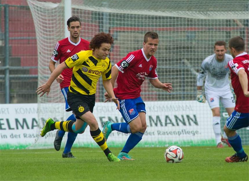 Zwei Punkte Abzug für BVB-II-Konkurrent Unterhaching Vor der Partie zwischen dem BVB II wurden der SpVgg zwei Punkte abgezogen.