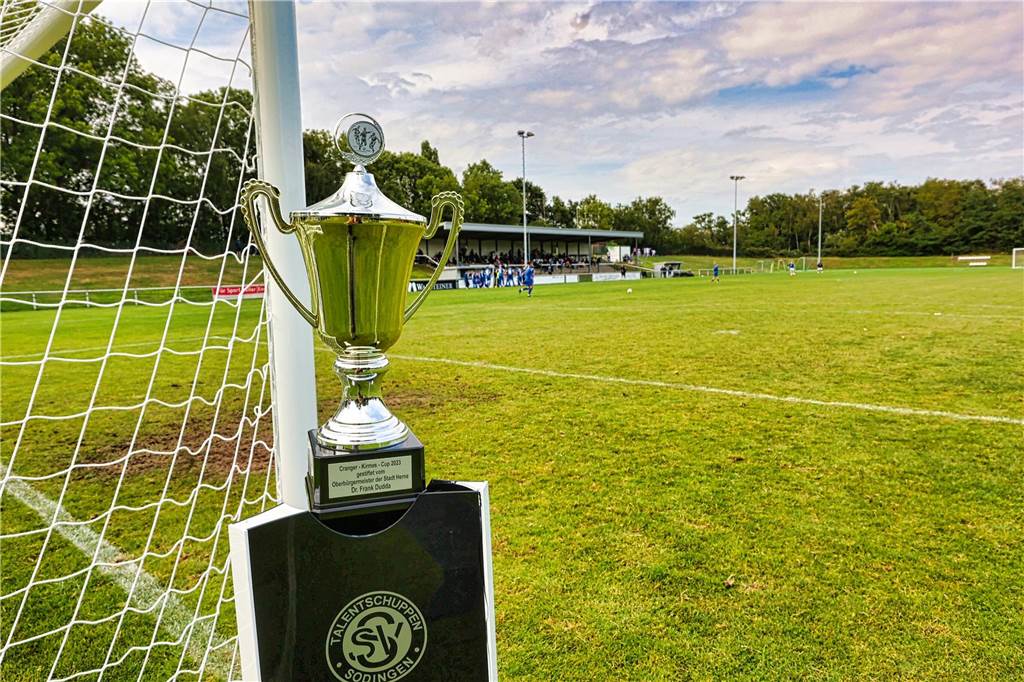 Live-Artikel: Das geht ab beim Duell zwischen SV Sodingen und Wacker Obercastrop Vor einigen Wochen wurde im Sodinger Stadion der Cranger Kirmes Cup ausgespielt.