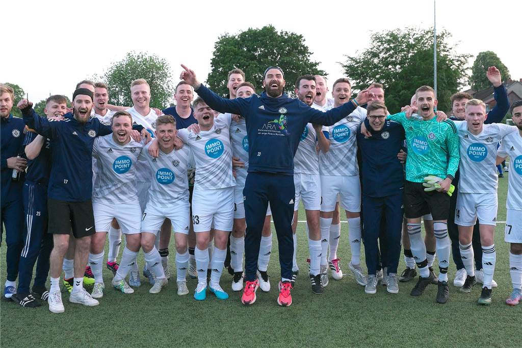 Von SuS Polsum zurück zum ETuS Haltern: Für Philipp Oligmüller ist es „der logische Schritt“ Vor etwas mehr als einem Jahr wurde Phillip Oligmüller beim ETuS Haltern verabschiedet. Nun kehrt er zurück und wird Spielertrainer der zweiten Mannschaft.