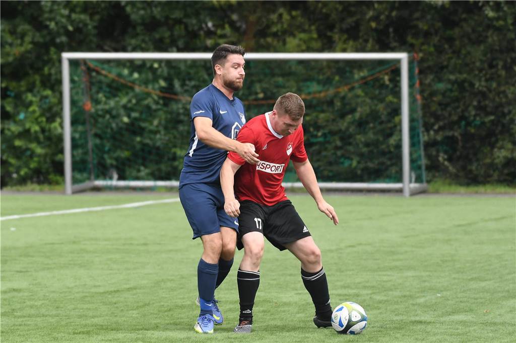 Vor seiner Kreisliga-B-Premiere gewann der FC Frohlinde III ein letztes Testspiel gegen die SF Nette mit 5:0 nach Toren von Dennis Grzonka (2), Lars Komoßa, Sebastian Haß und Stefan Haß.
