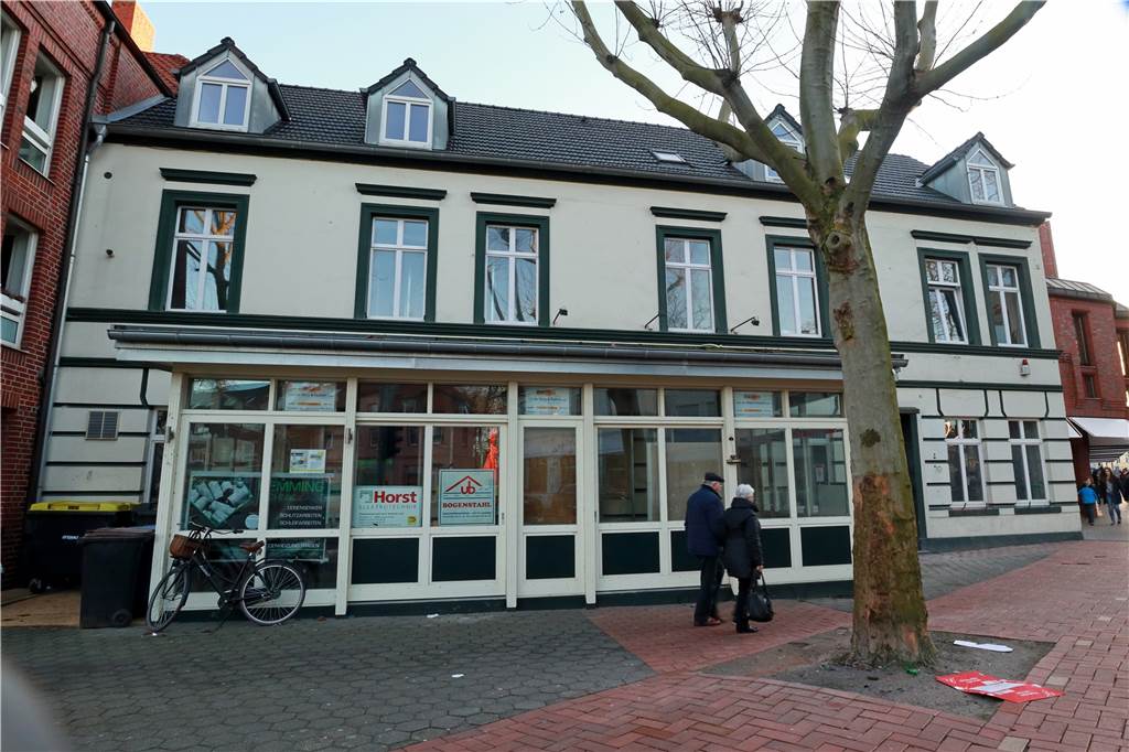 Aus Café Muse wird Café Extrablatt: Unter dem Putz zeigt sich das Elend Voraussichtlich Anfang Mai sind die Außen- und Innenarbeiten am früheren Café Muse beendet.