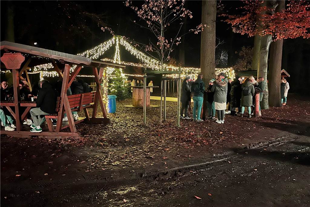 Vorweihnachtliche Stimmung verbreitet der Winterzauber in Heek.