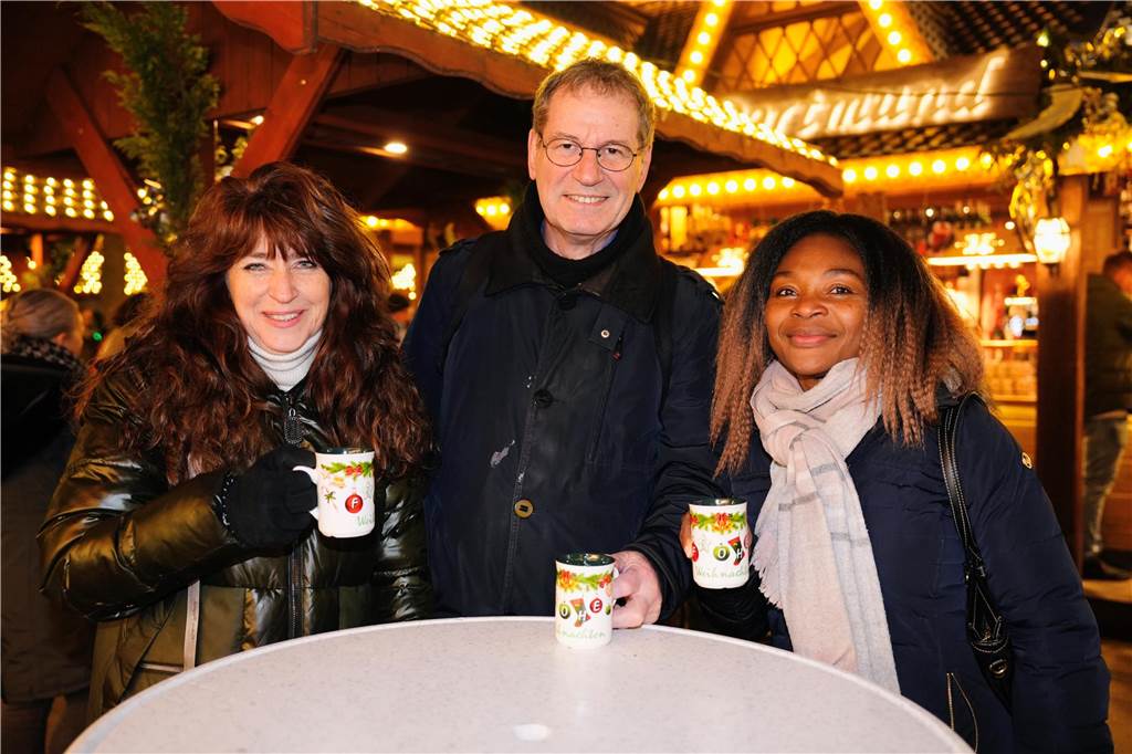 Vorweihnachtsstimmung herrschte am Freitagabend (13.12.) auf dem Dortmunder Weihnachtsmarkt.