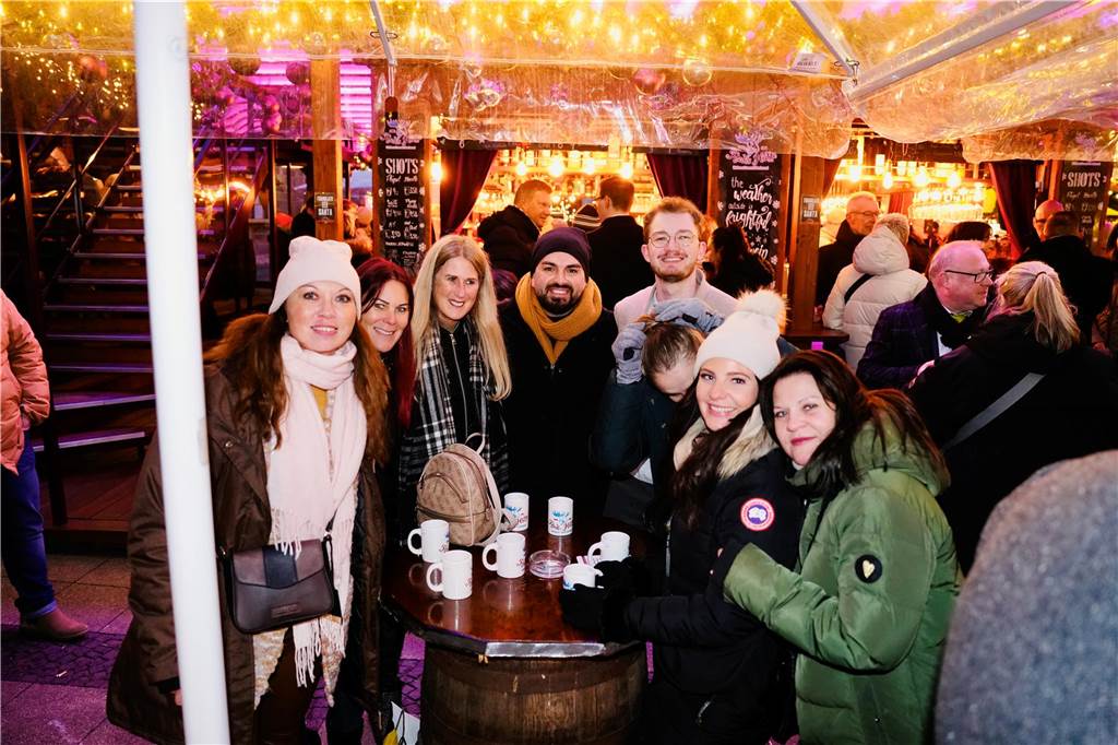 Vorweihnachtsstimmung herrschte am Freitagabend (13.12.) auf dem Dortmunder Weihnachtsmarkt.
