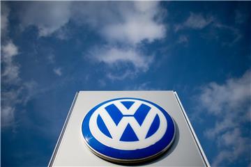 VW muss in der Dieselaffäre eine Milliarde Euro Bußgeld zahlen. Foto: Julian Stratenschulte