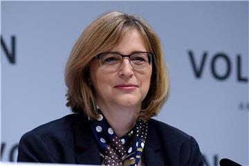 VW-Vorstandsmitglied Hiltrud Werner will das neue Programm als eine Art Werkzeugkasten fürs Management verstehen. Foto: Rainer Jensen