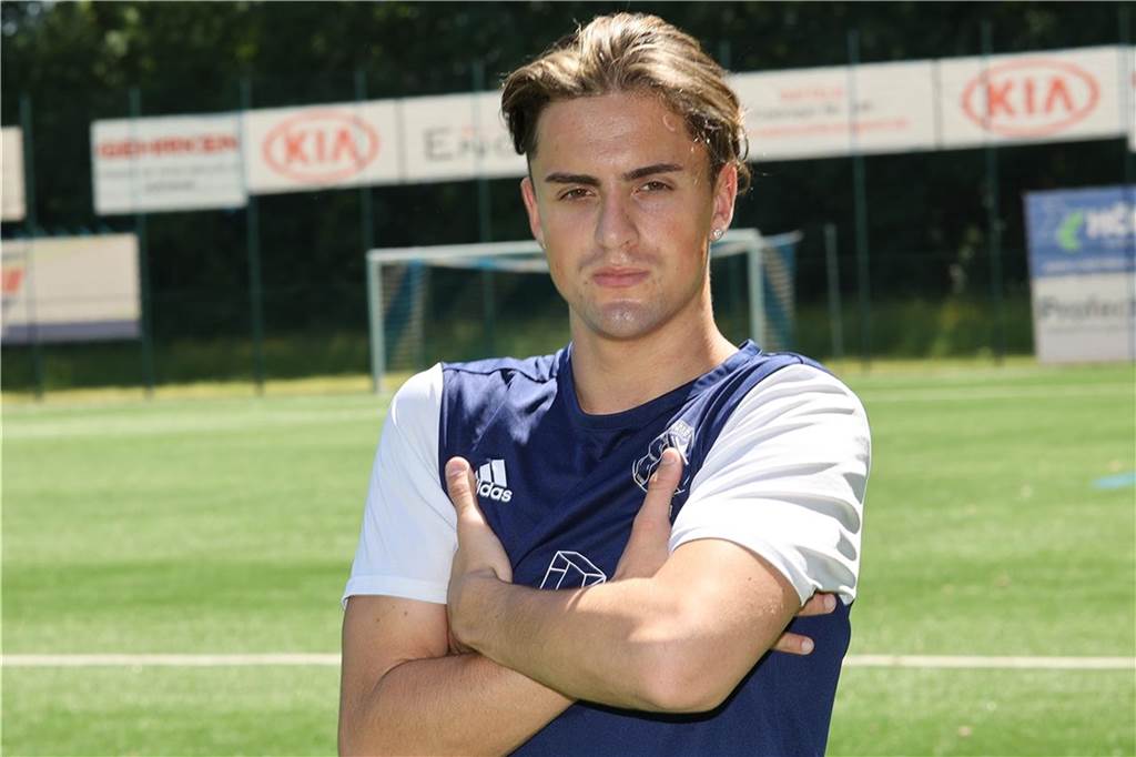 Wacker Obercastrop: Vorsitzender gesteht Fehler bei Spielberechtigung ein - warnt andere Klubs Wacker-Neuzugang Justin Mieszczak war tatsächlich zu Beginn der Vorbereitung noch nicht spielberechtigt.